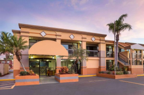 Гостиница Travelodge North Fort Myers  Норт Форт Майерс